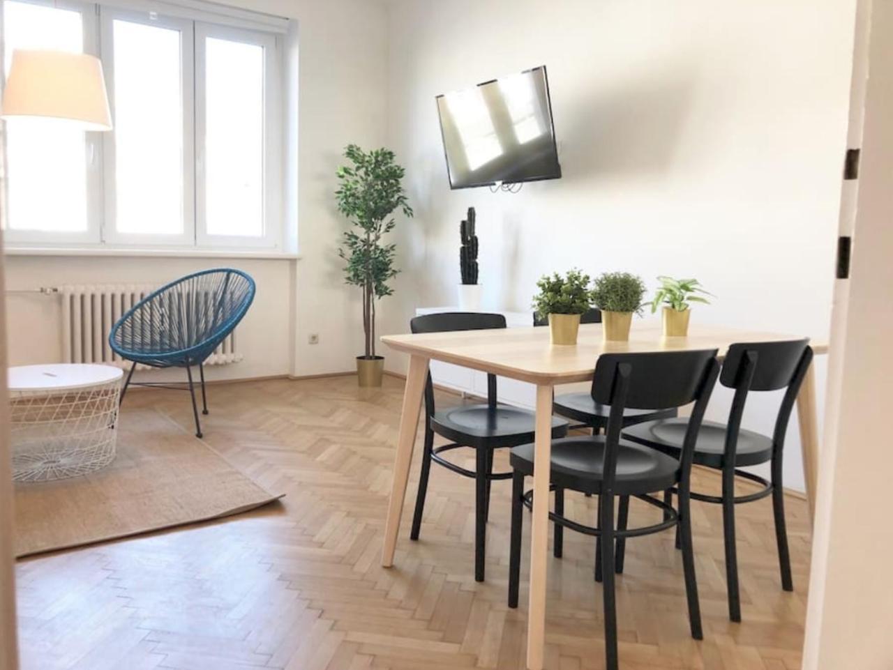 Bright, Lovely And Quiet Apartment At The Heart Of Vienna, Nachmarkt, City Center 外观 照片